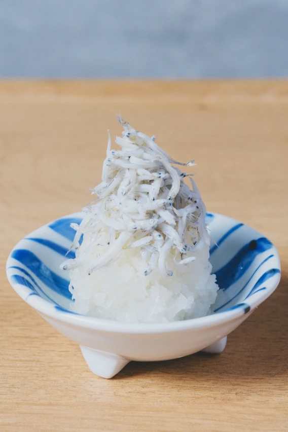 釜揚げしらすをのせた鬼おろし