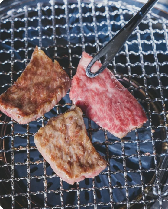 野菜を添えた和牛ステーキ